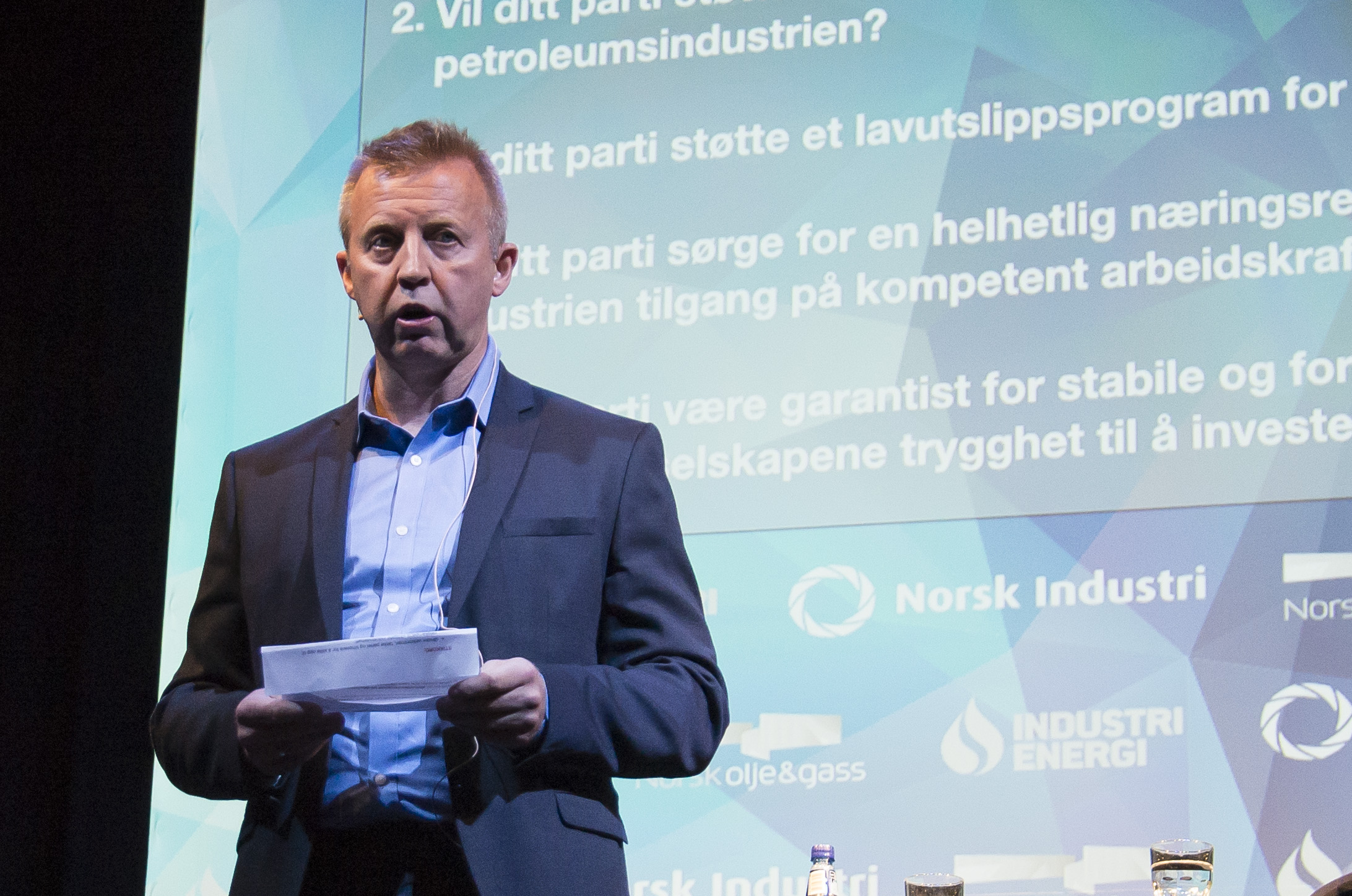 Frode Alfheim, forbundsleder i Industri Energi, innledet på debatten.