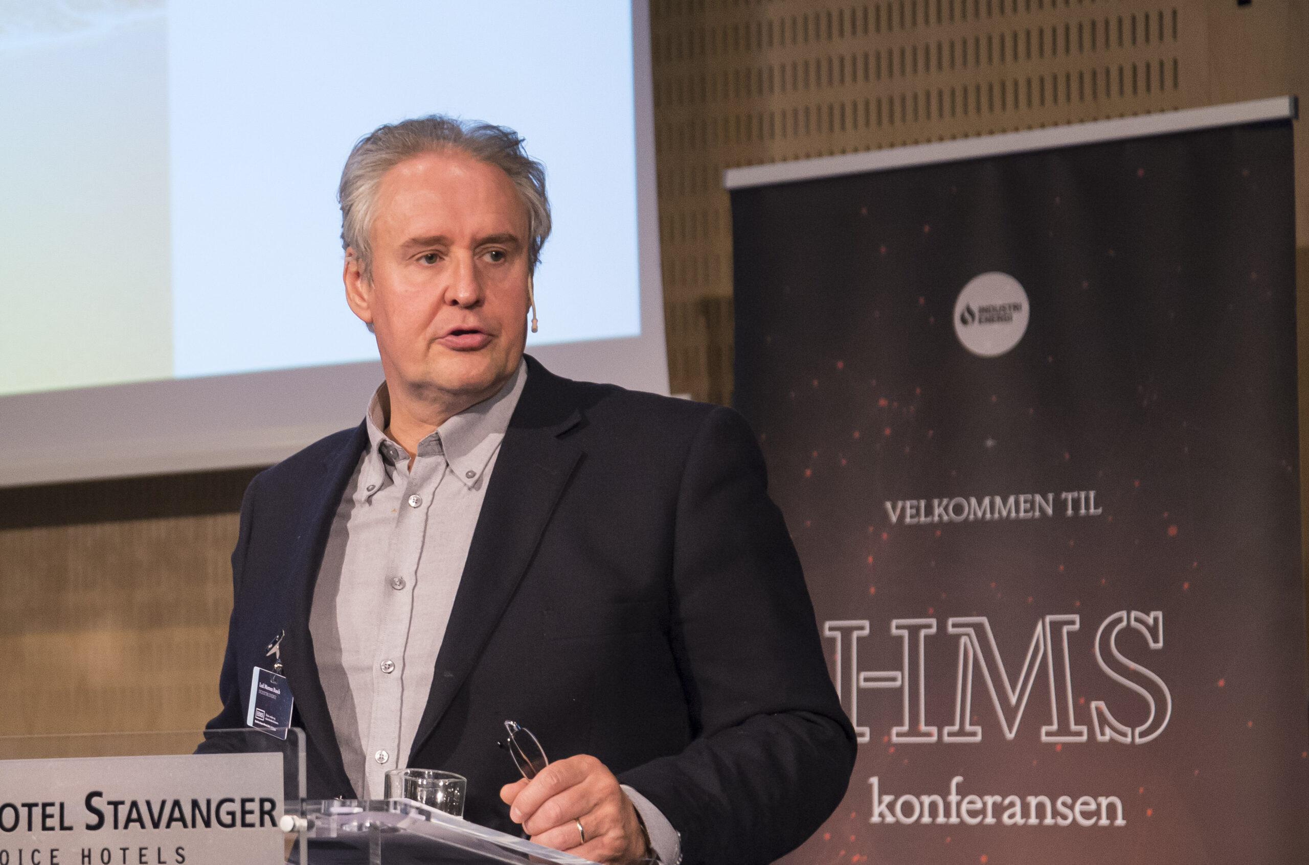 Leif Morten Rasch orienterte om forbundets dykkersatsing på HMS-konferansen. Foto: Atle Espen Helgesen