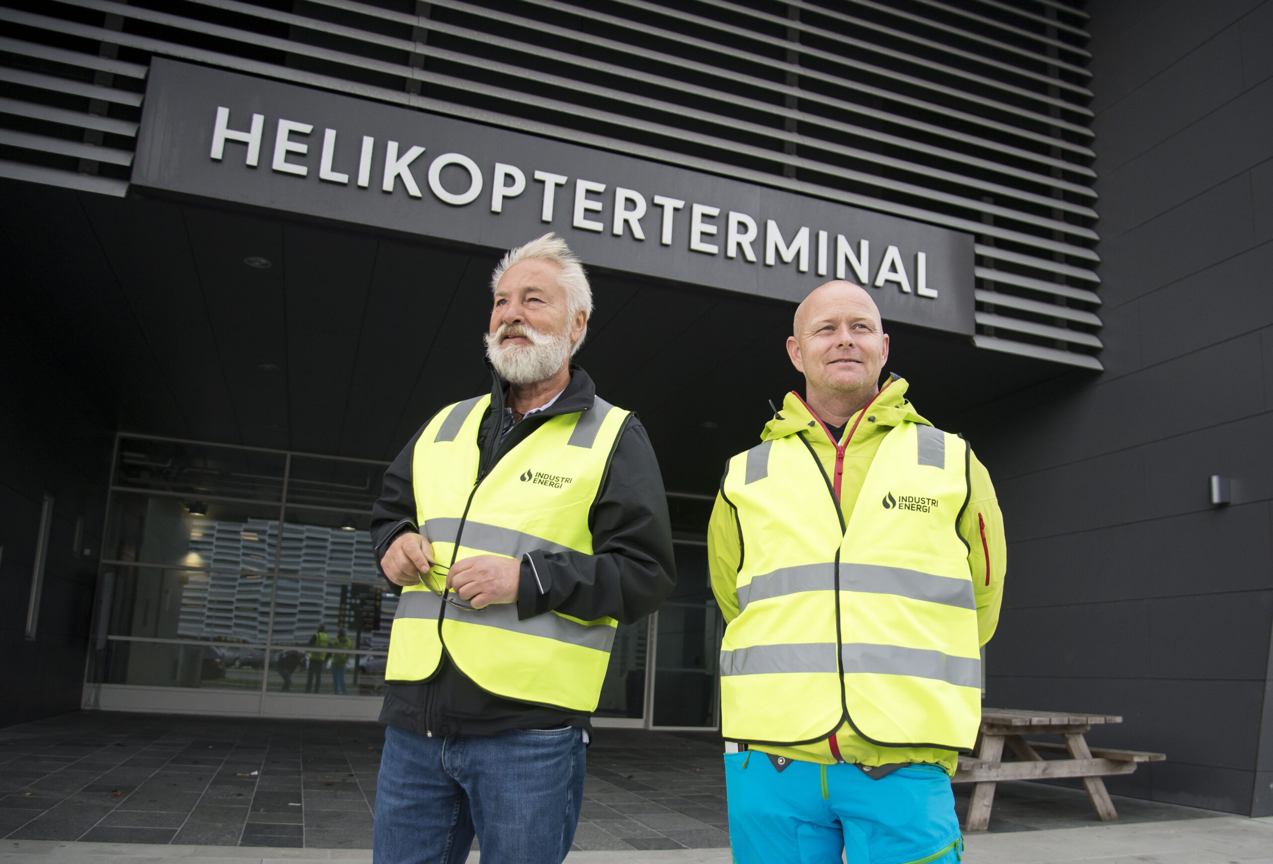 Streikevaktene Åge Bærheim og Terje Nysted opplever at de får støtte for streiken. Foto: Atle Espen Helgesen